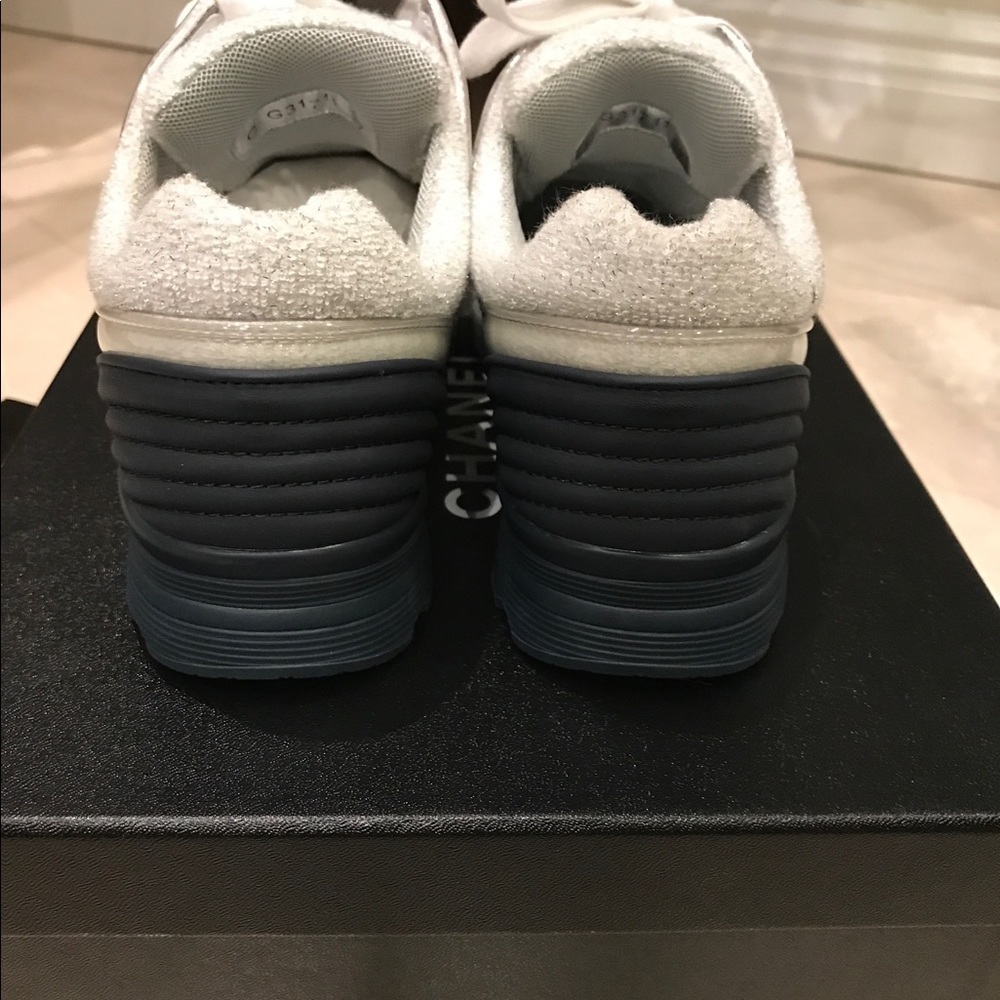 NIB Chanel 17S Silver Terry Cloth CC Sneaker sz 37 - Picture 6 of 8